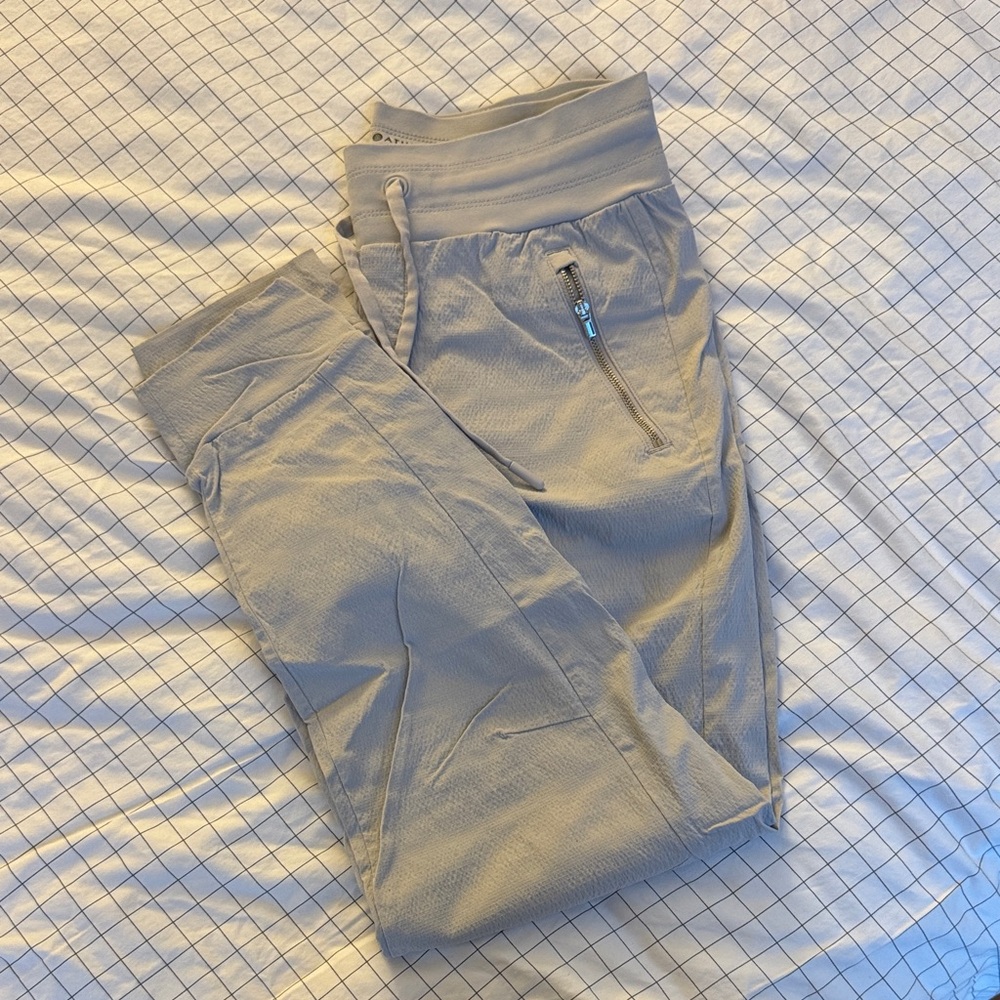 Athleta Trekkie North Jogger in light grey